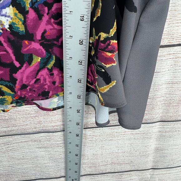 Nicole Miller Studio Floral Sleeveless Blouse Womens Large Gray Multicolor NEW - Picture 9 of 9